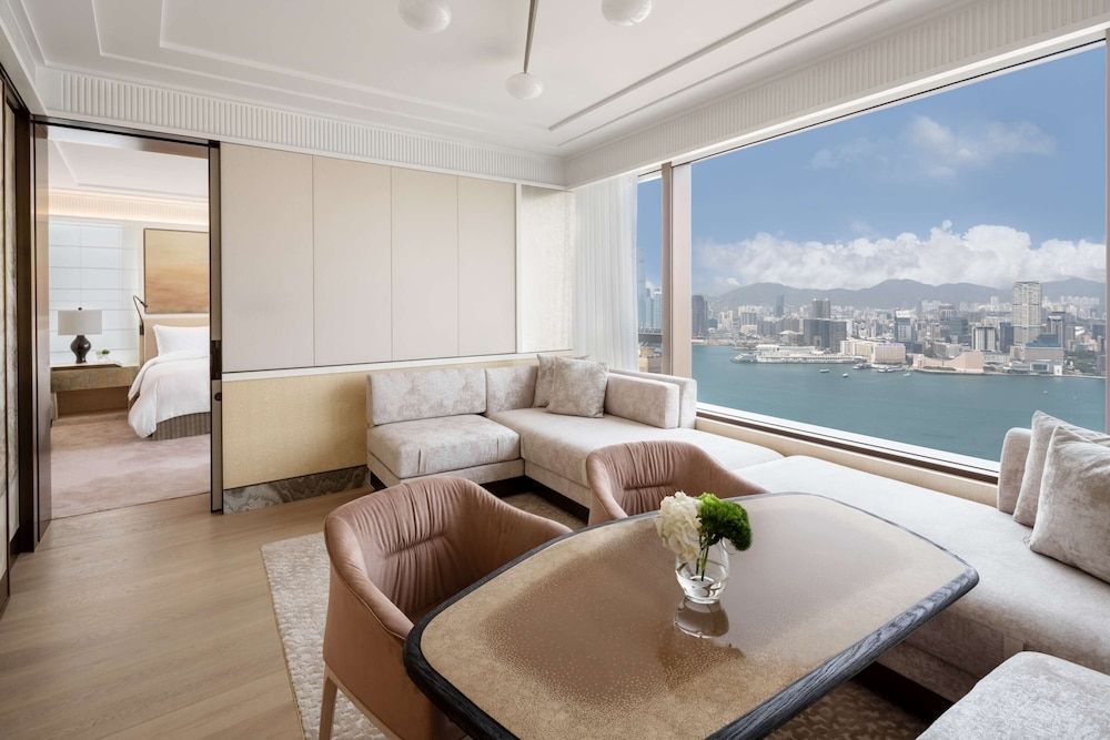 undefined Island Shangri-La, Hong Kong 10