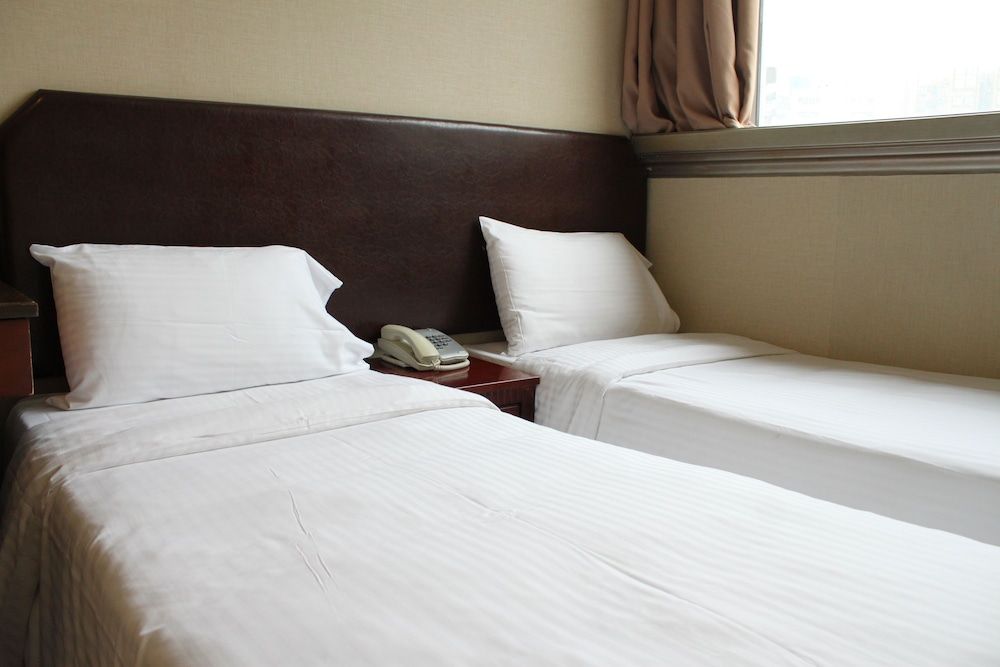 undefined Oriental Lander Hotel 2