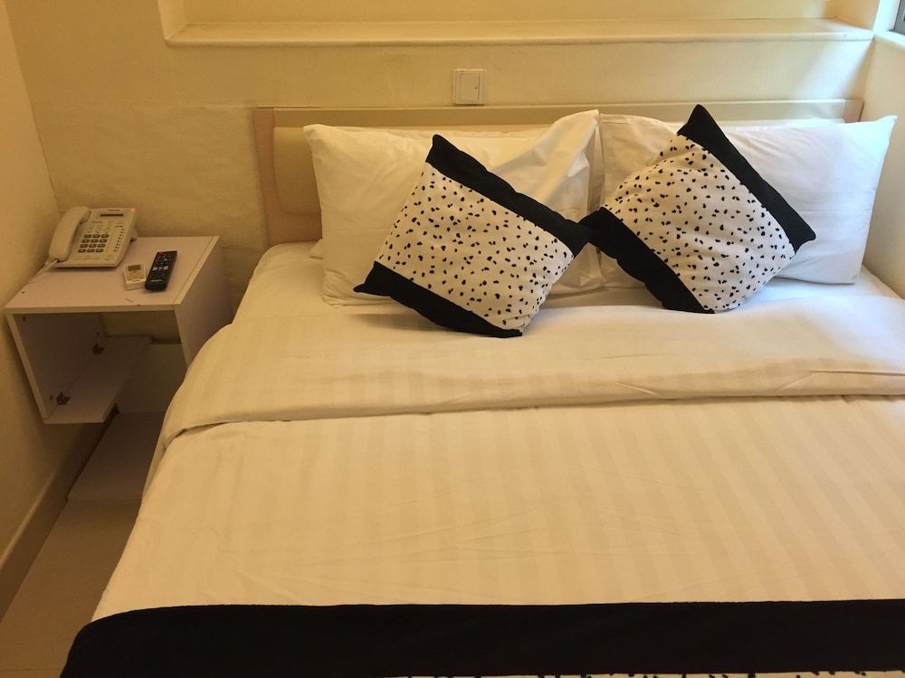 Harbour Inn Standard Double Room 3