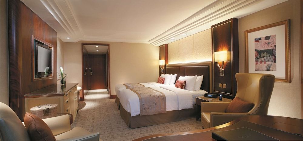 Kowloon Shangri-La, Hong Kong Horizon Club Deluxe Twin Room with Club Lounge Access