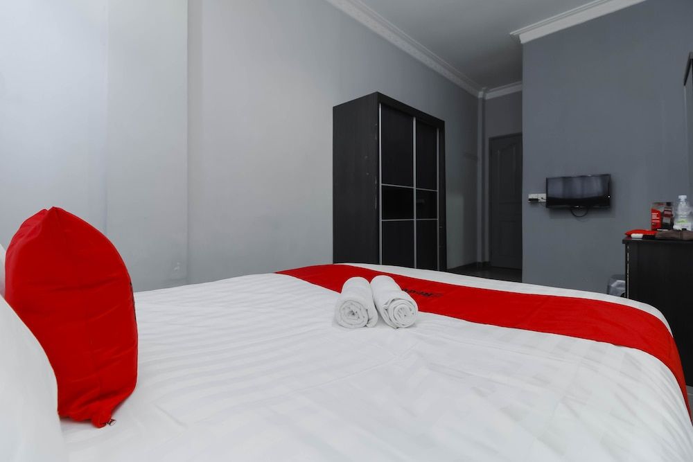 undefined RedDoorz Plus near Batam City Square 3