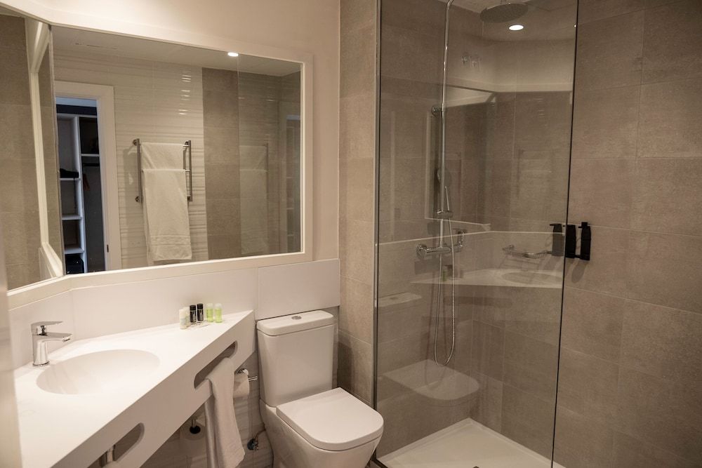 Hotel URH Sitges Playa Superior Single Room, Partial Sea View 13