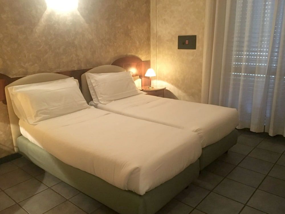 Plus Welcome Milano Double or Twin Room 9