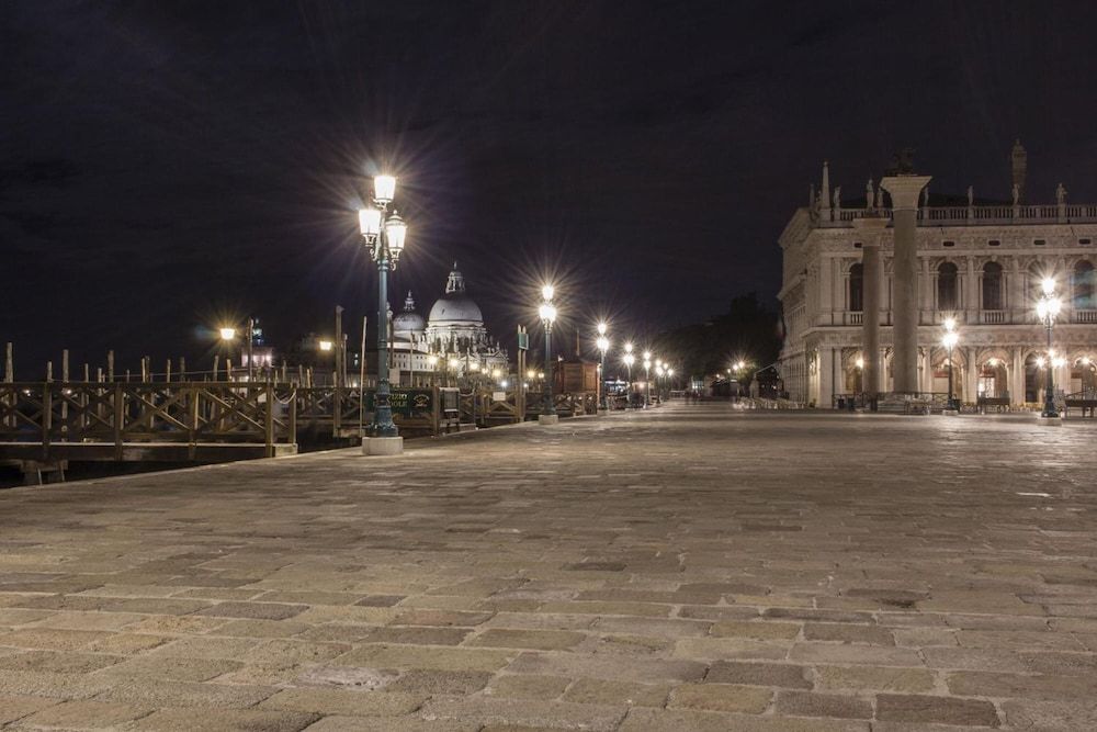 undefined Apostoli Palace 8