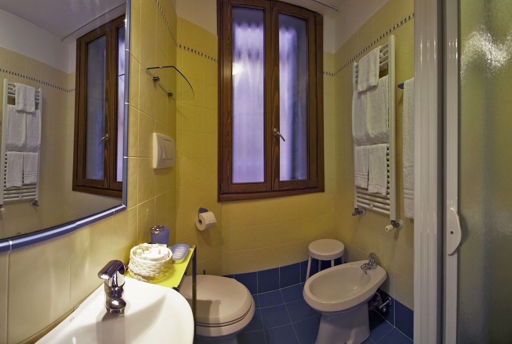 Taverna San Lio Family Room 2