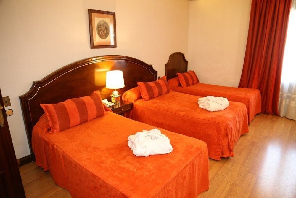 Double Room (extra bed)