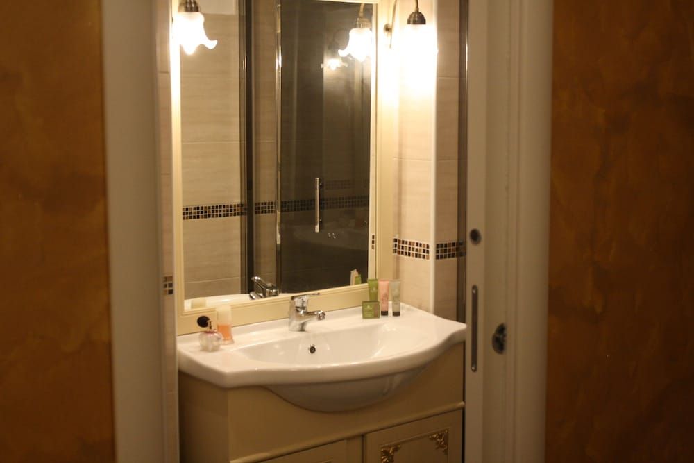 undefined Pope's Suites 9