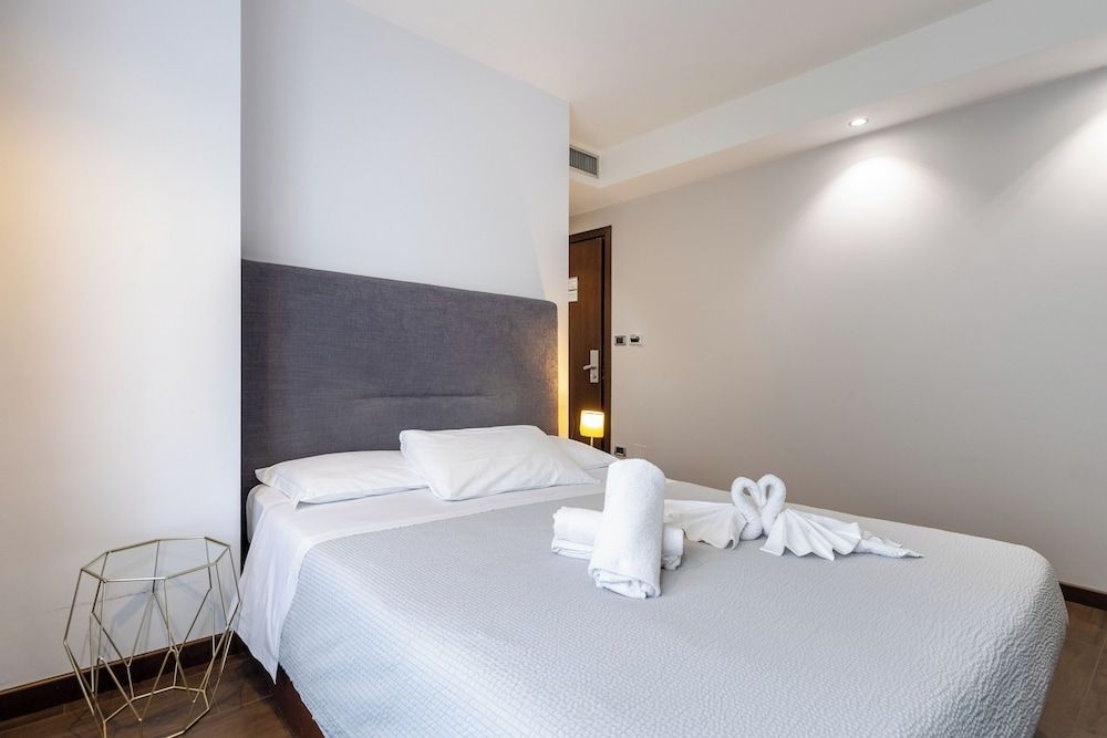 Aston Hotel Double Room Single Use 2