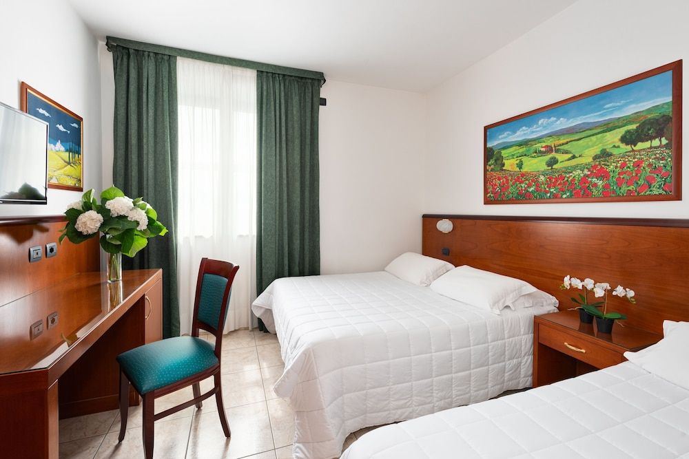 Rivoli Hotel Classic Double Room 7