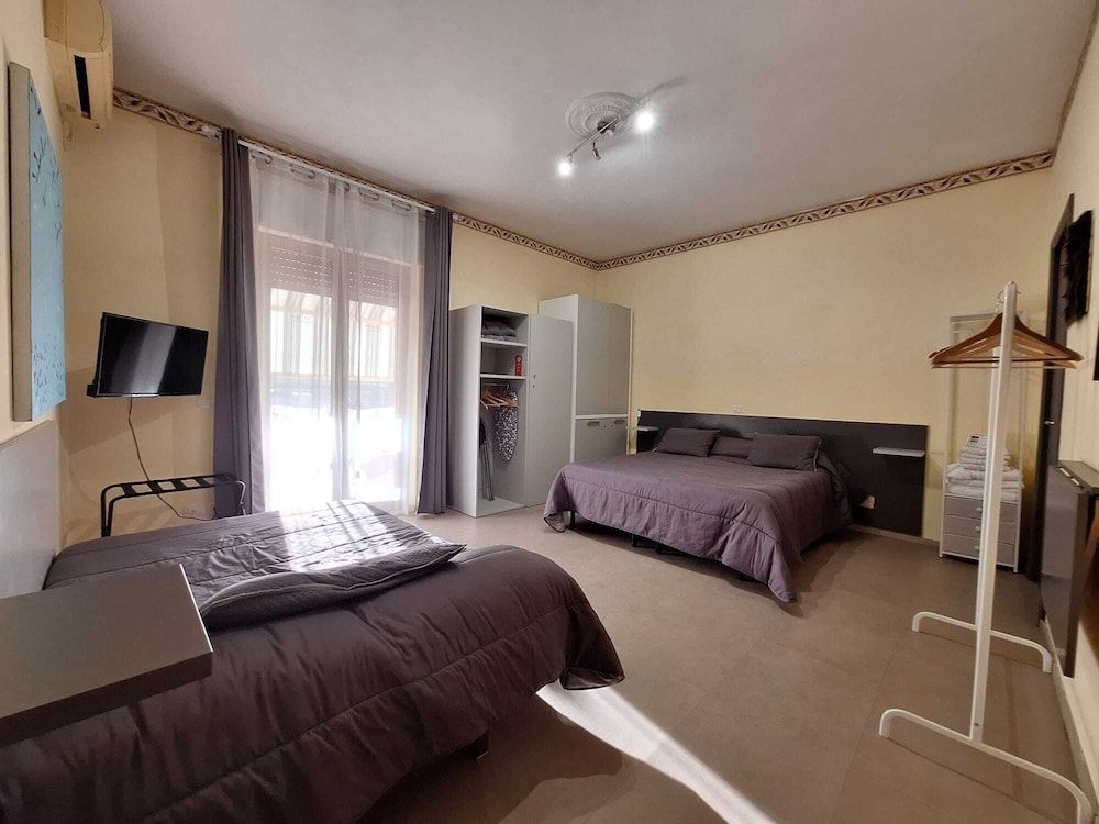 Tarchon Luxury B&B Presidential Suite, 1 Bedroom, Terrace, Garden Area 4