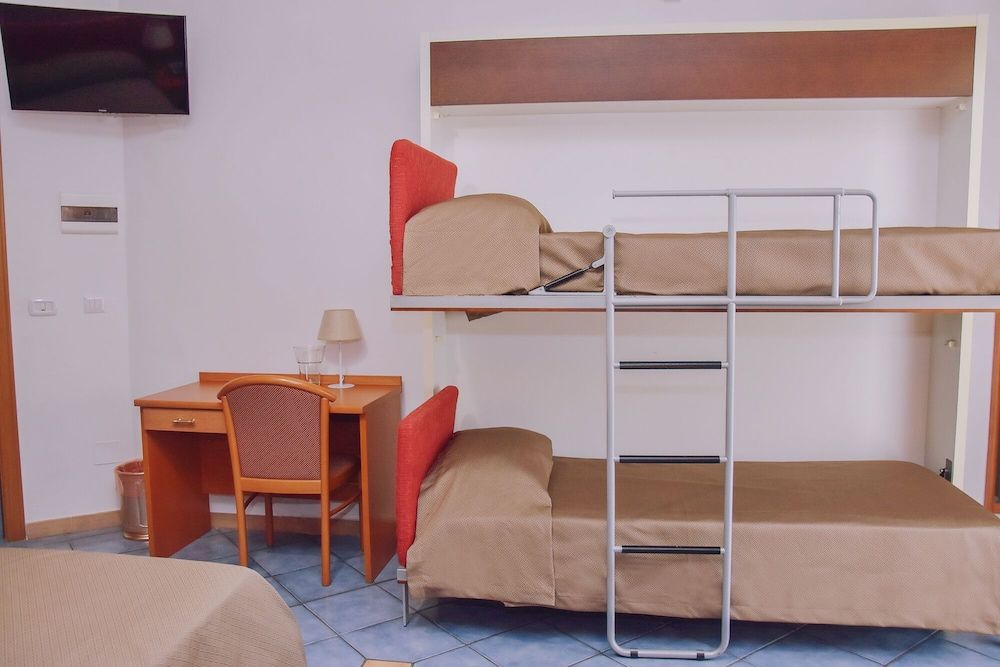 Hotel Piccolo Sogno Quadruple Room (with internal private bathroom) 17