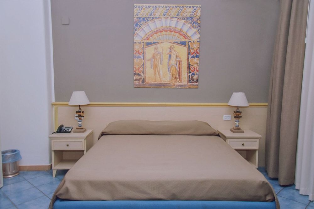 Hotel Piccolo Sogno Quadruple Room (with internal private bathroom) 11