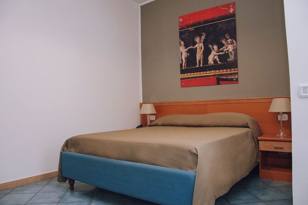 Hotel Piccolo Sogno Quadruple Room (with internal private bathroom) 12