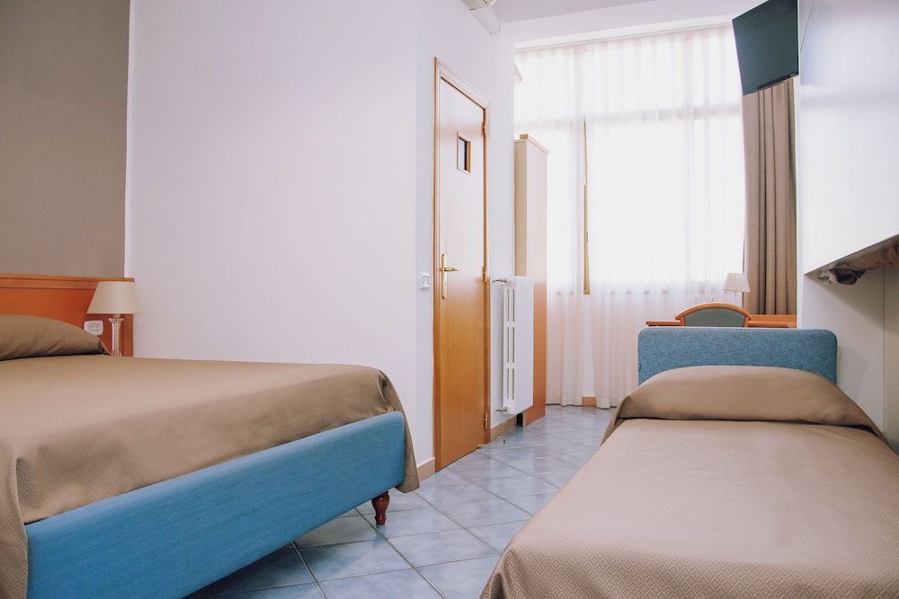 Hotel Piccolo Sogno Triple Room (with internal private bathroom) 6