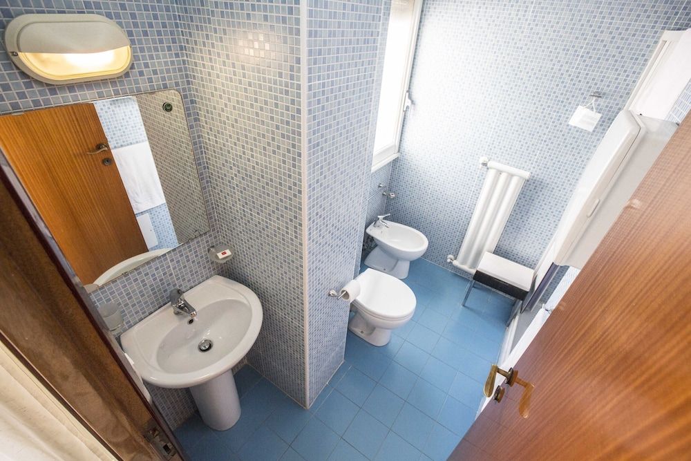 Istituto Piccole Ancelle di Cristo Re Double or Twin Room 8