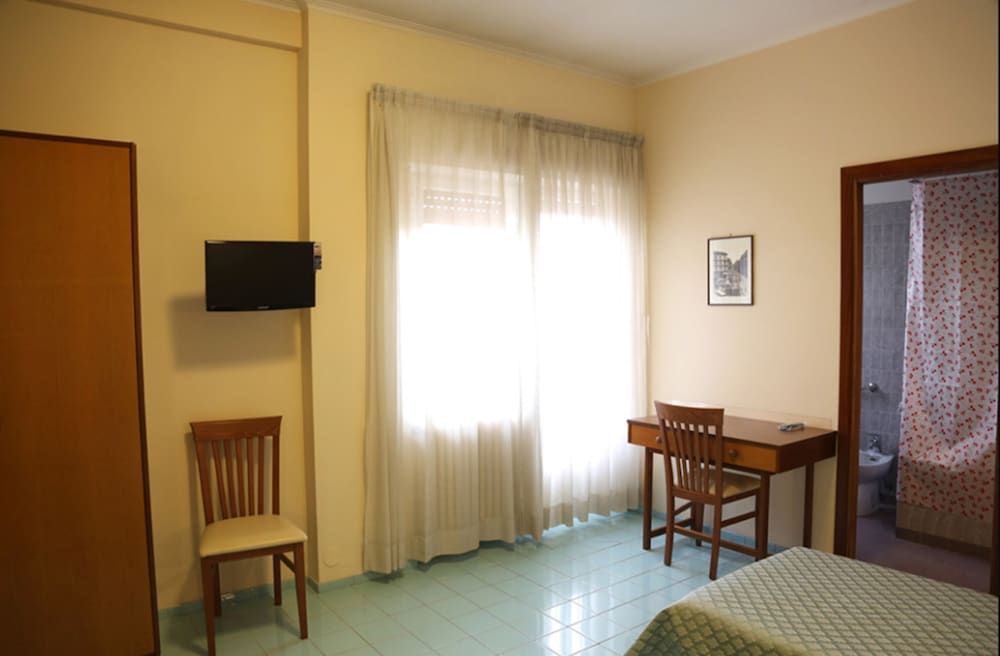 Istituto Piccole Ancelle di Cristo Re Double or Twin Room 7