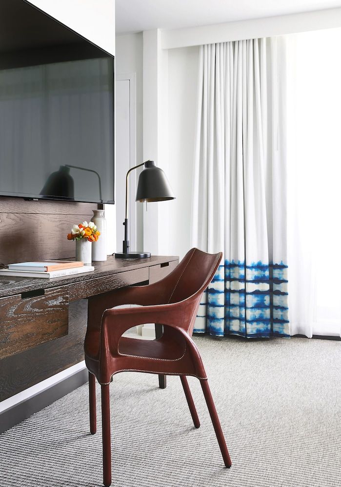 Hotel Kabuki, part of JdV by Hyatt Room, 1 King Bed 3