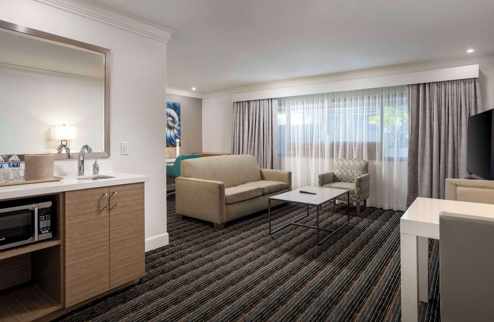 undefined DoubleTree by Hilton San Diego Bayside