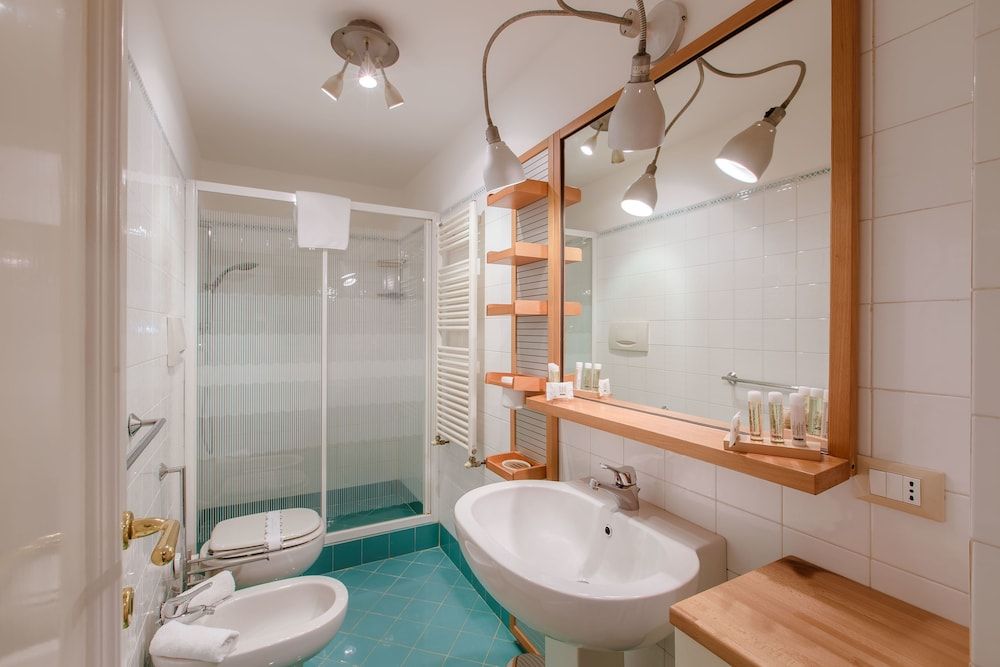 Relais Tosinghi Gold Room 6