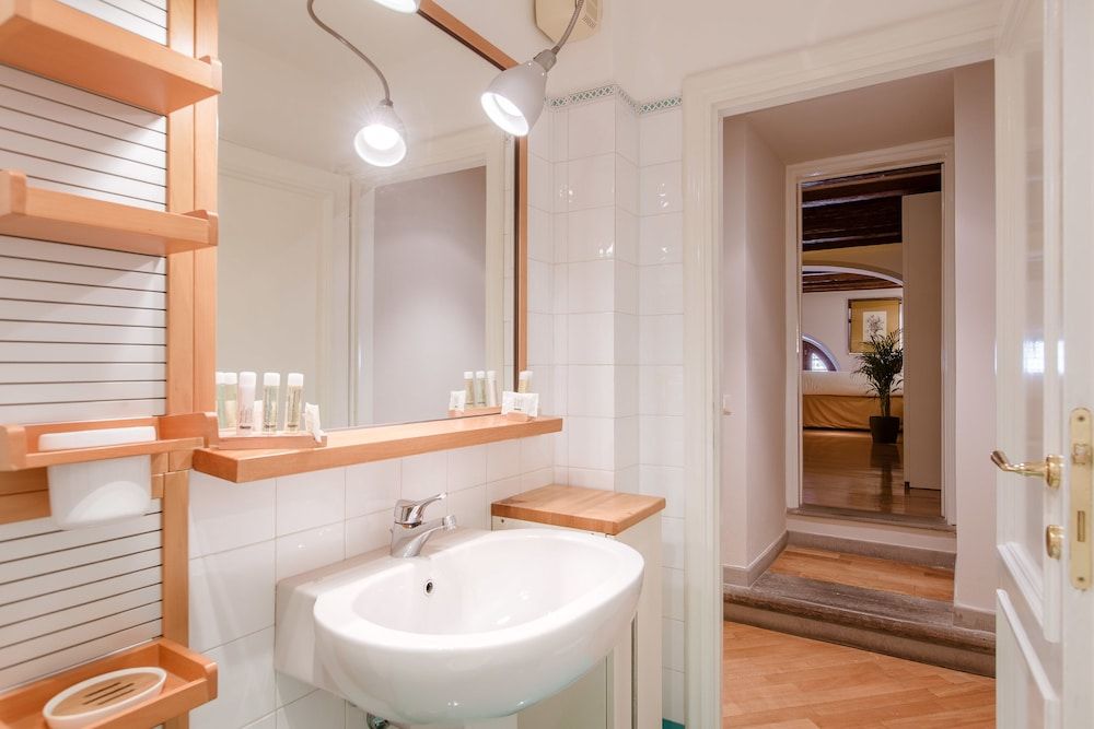 Relais Tosinghi Gold Room 7