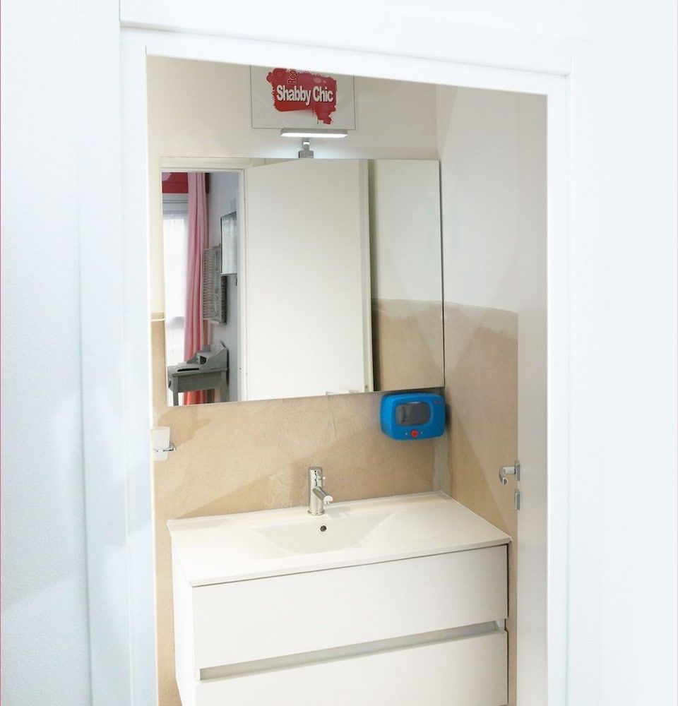 Milano Affittacamere Quadruple Room, Private Bathroom (Industrial ) 4