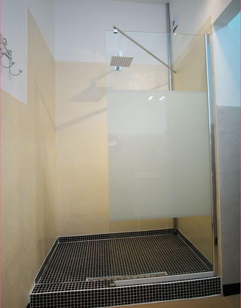 Milano Affittacamere Double Room, Private Bathroom (Shabby Chic) 4