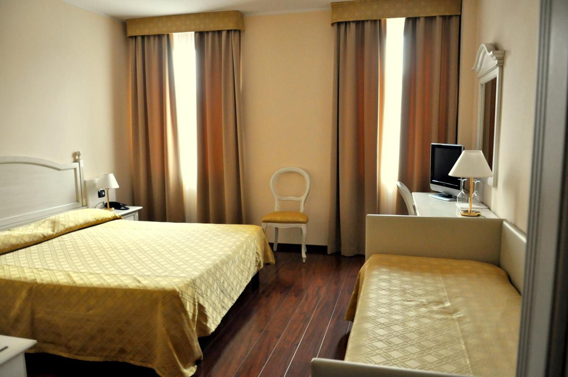 Basic Triple Room