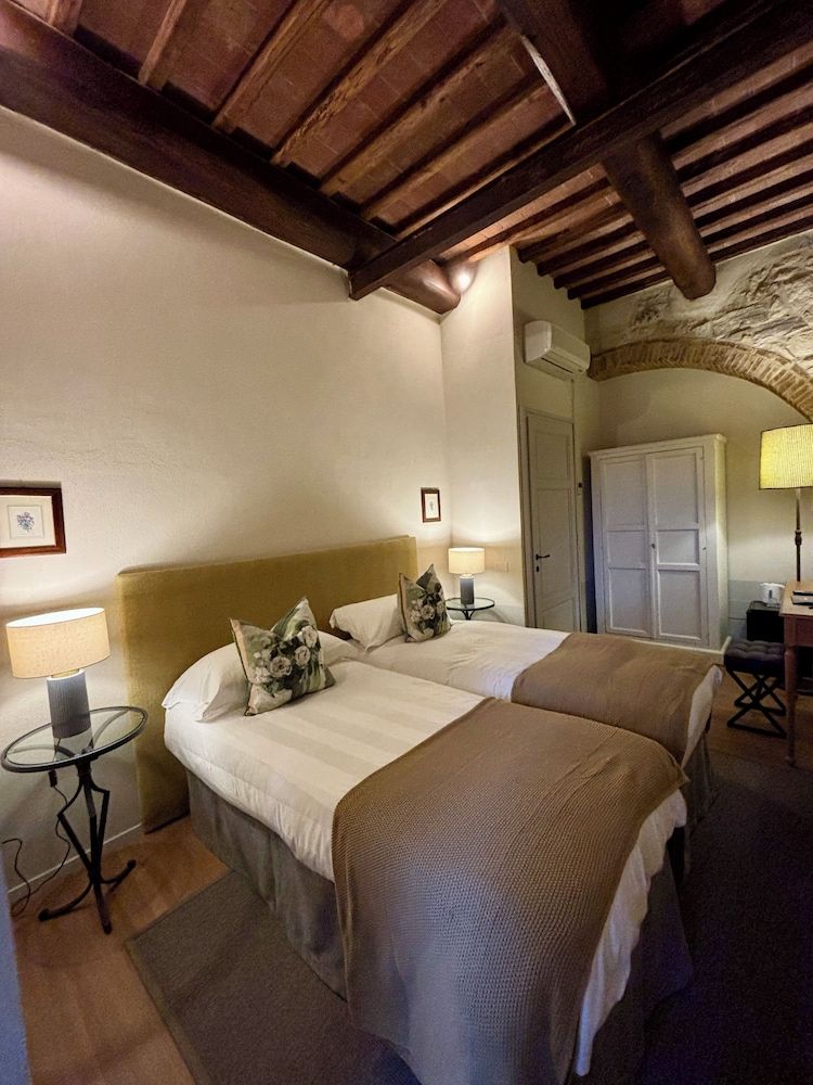 Tenuta Sant'Ilario Classic Double Room 8
