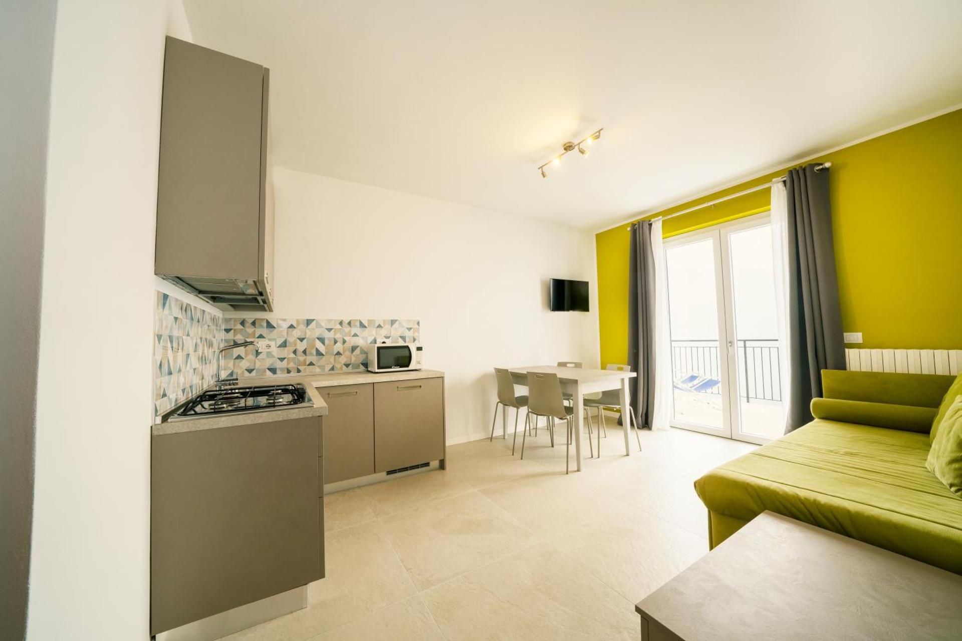 One-Bedroom Apartment (4 Adults)