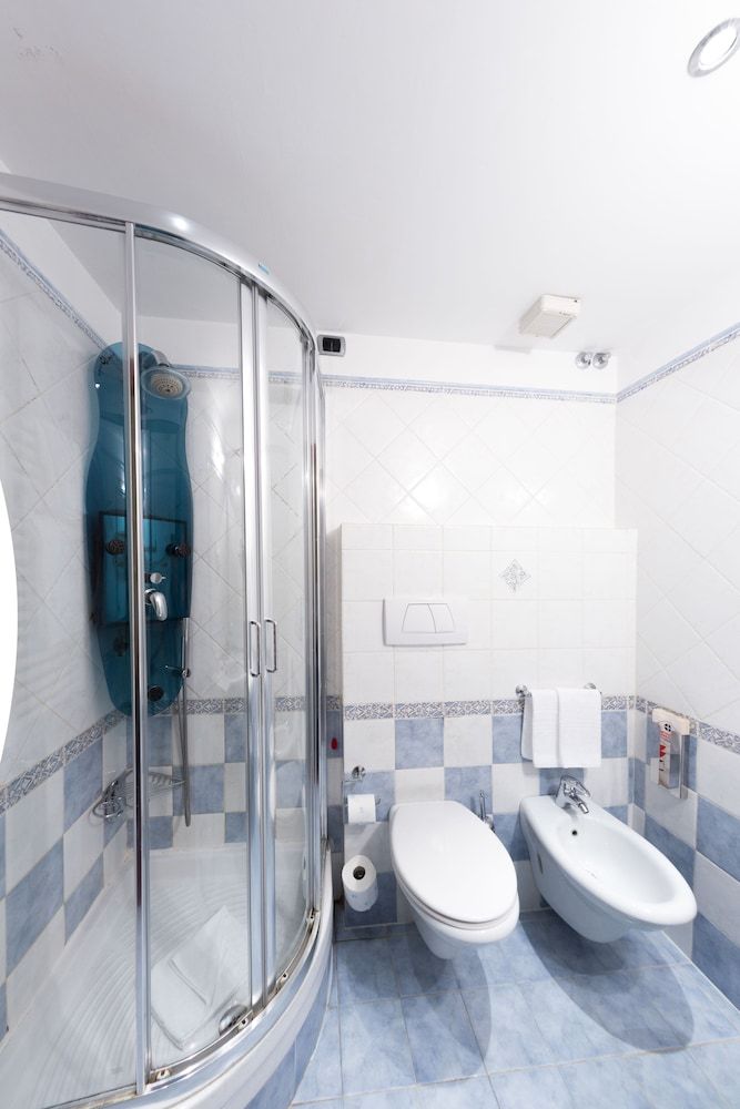 69 Manin Street Double Room 7