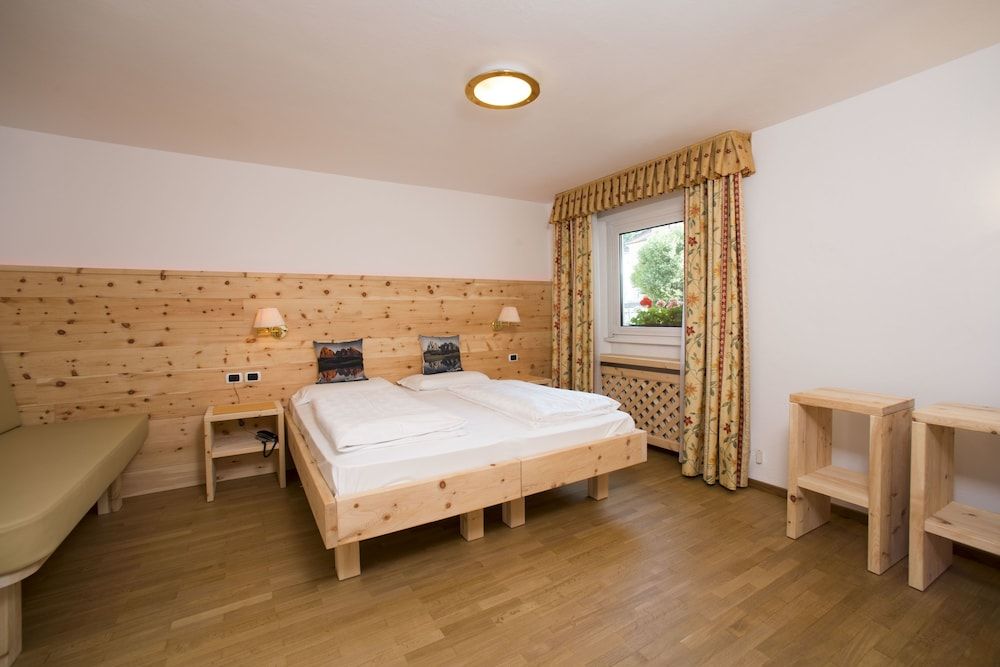 Hotel Garni Snaltnerhof Superior Double or Twin Room 4
