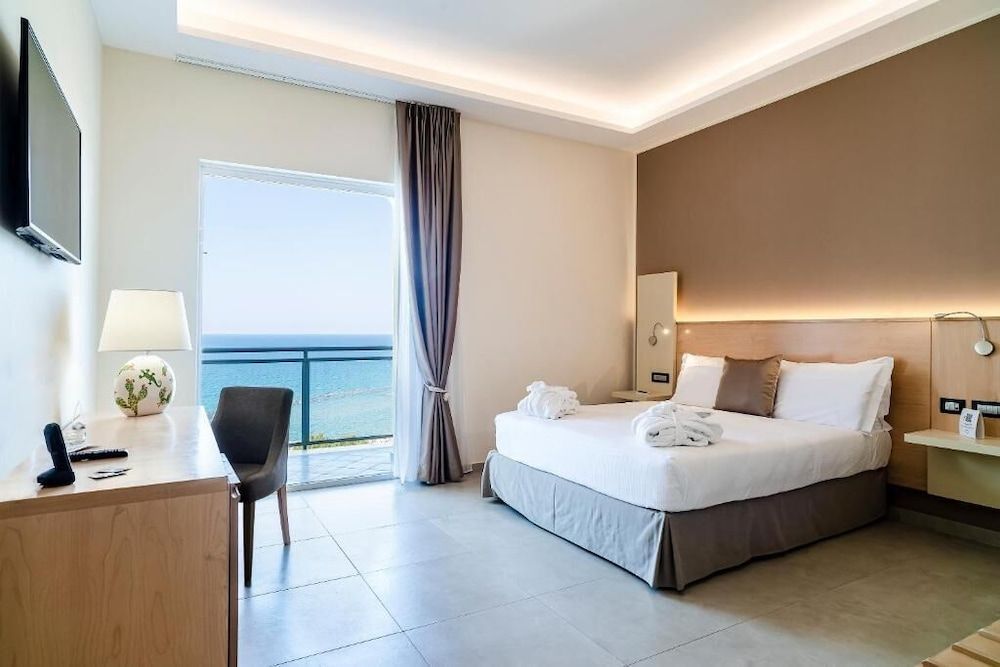 Grand Hotel Santa Maria Superior Double Room 3