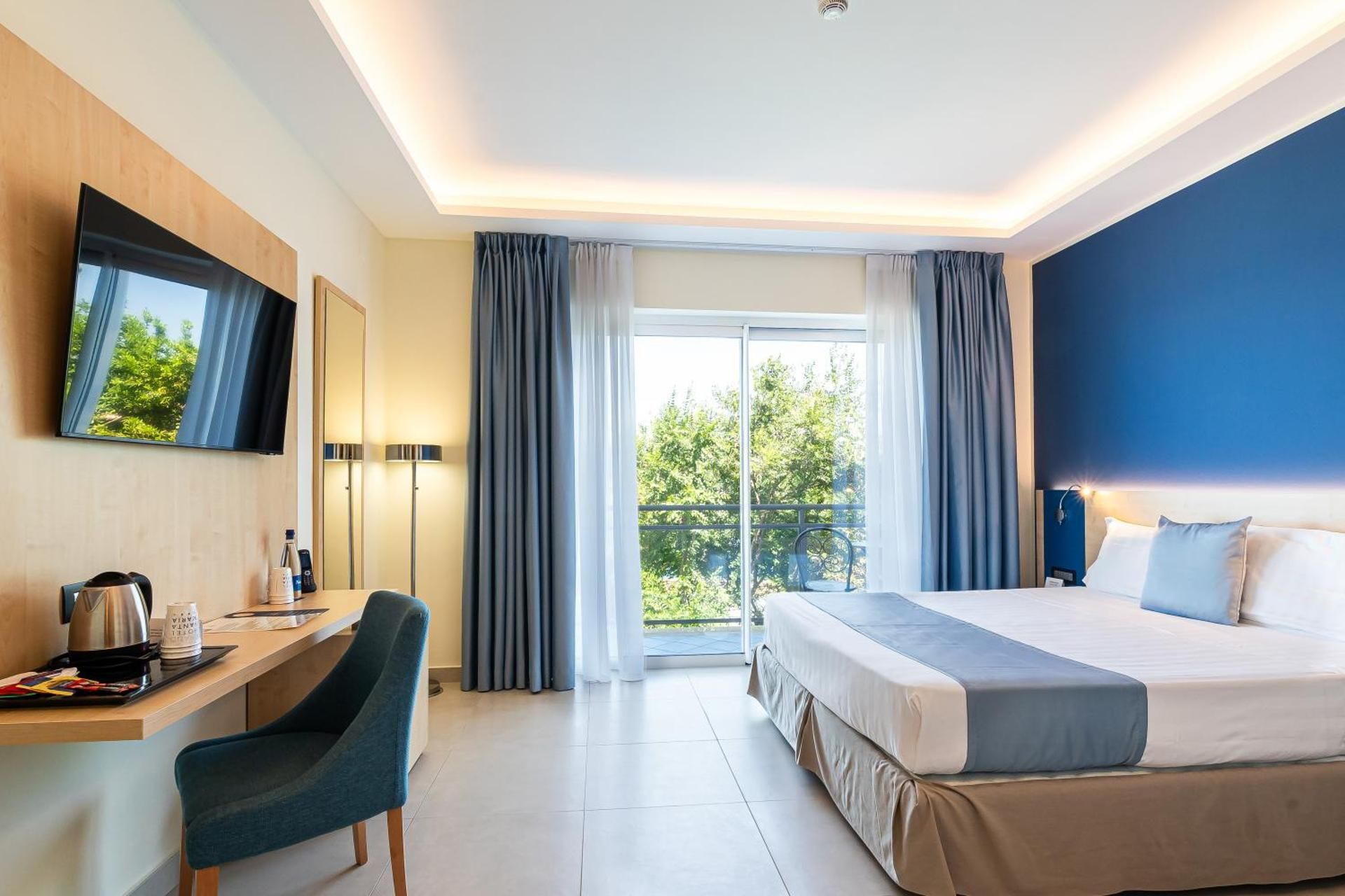 Grand Hotel Santa Maria Family Room 3