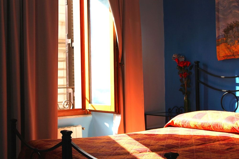 B&B Basilica Square Triple Room, Ensuite 7