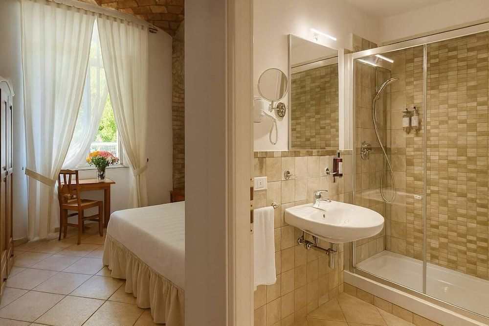 Relais Le Clarisse a Trastevere Classic Room, Annex Building (30mt. from Main Building) 4