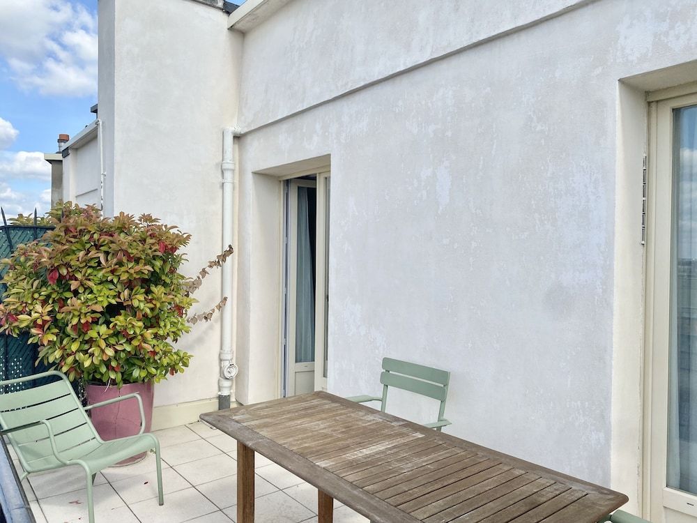 undefined Hôtel Le Littré 9