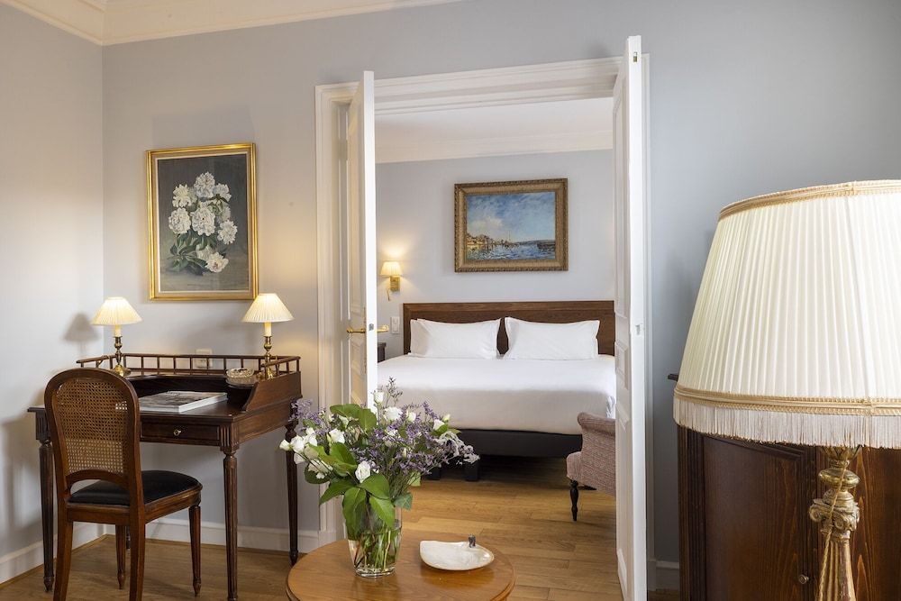 undefined Hôtel Le Littré 2