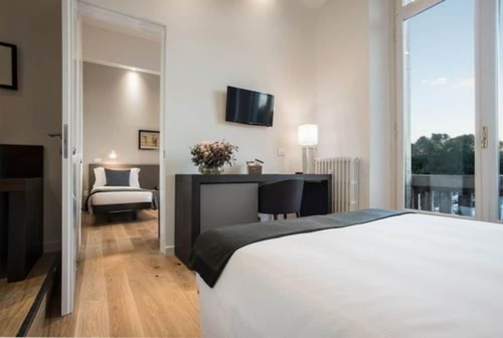 undefined 7Florence 6