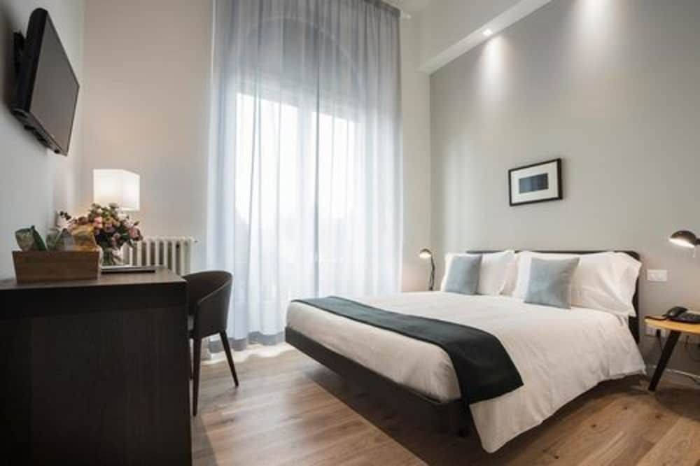 undefined 7Florence 3