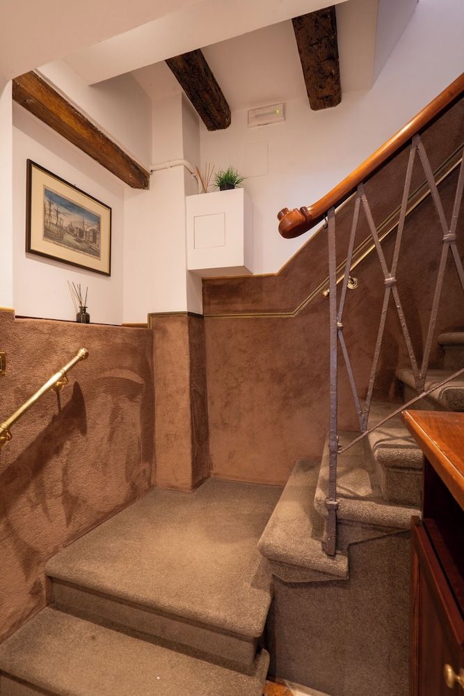 undefined Alla Corte Rossa 9