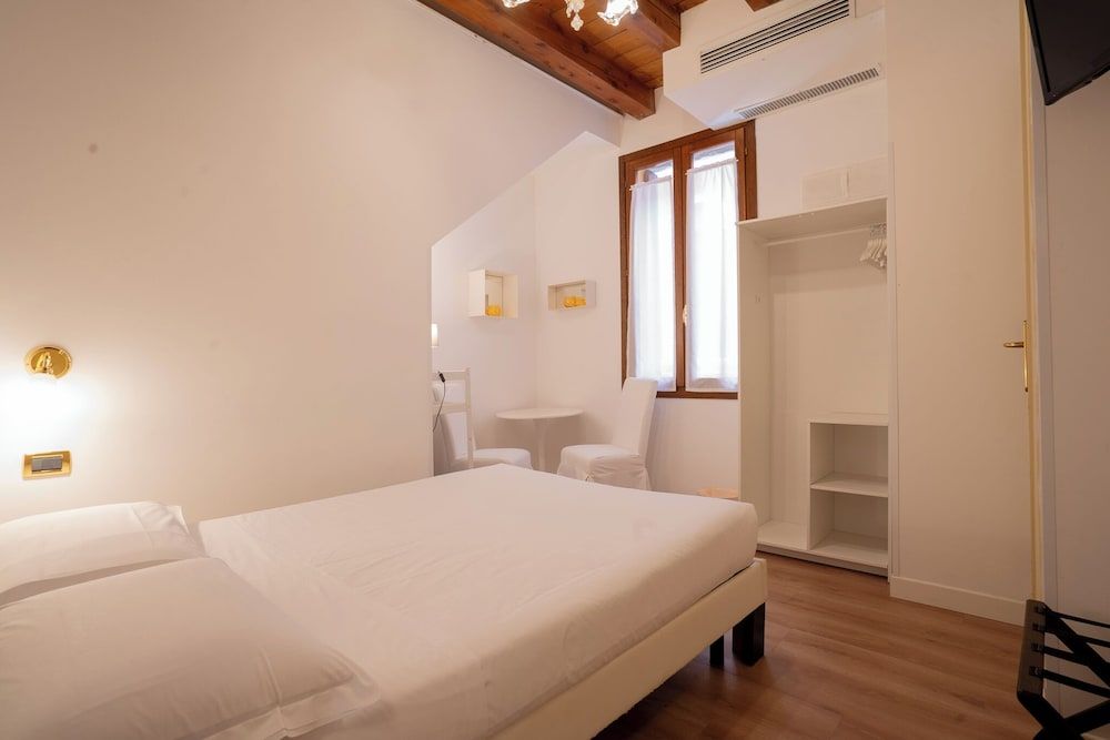 undefined Alla Corte Rossa 2