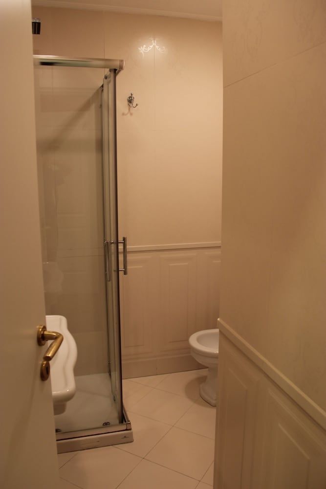 Dimora Frattina Standard Double Room 15