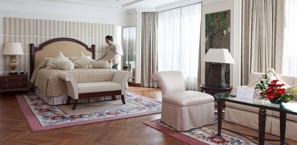 The Great Duke Phnom Penh Royal Suite 4