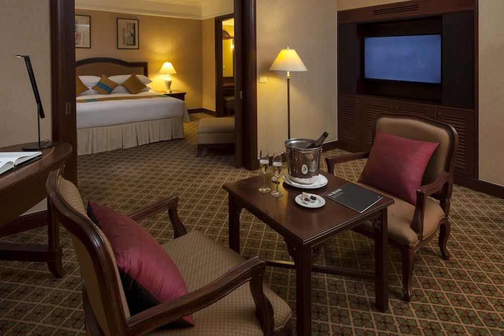 The Great Duke Phnom Penh Junior Suite 2