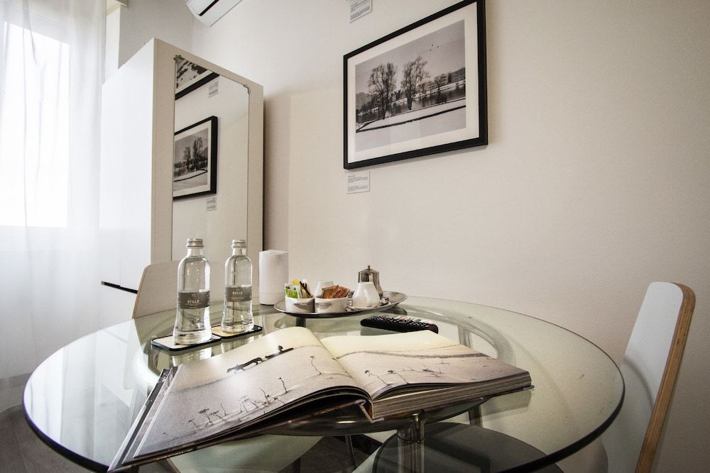 undefined City Lights Rome 10