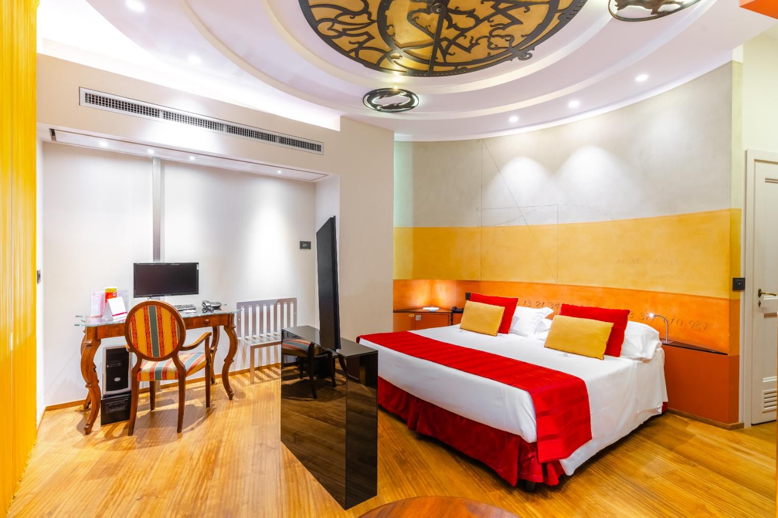 Junior Deluxe Suite