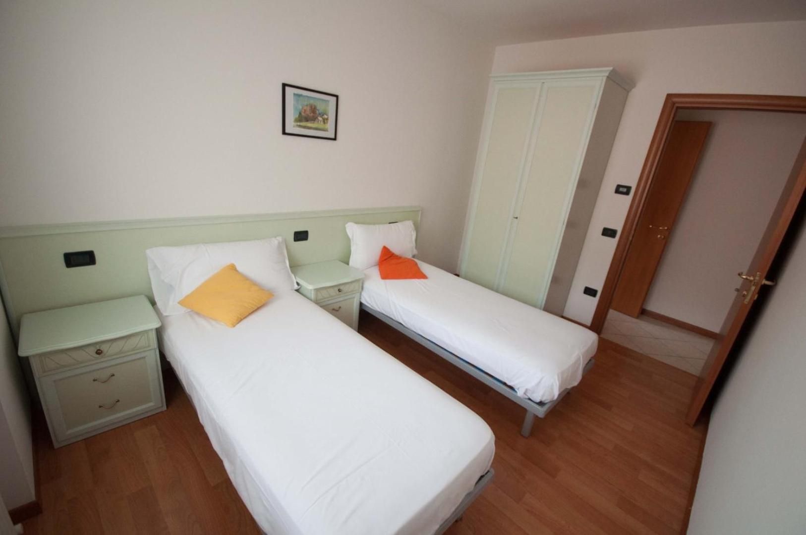Apartment with Balcony Castel View