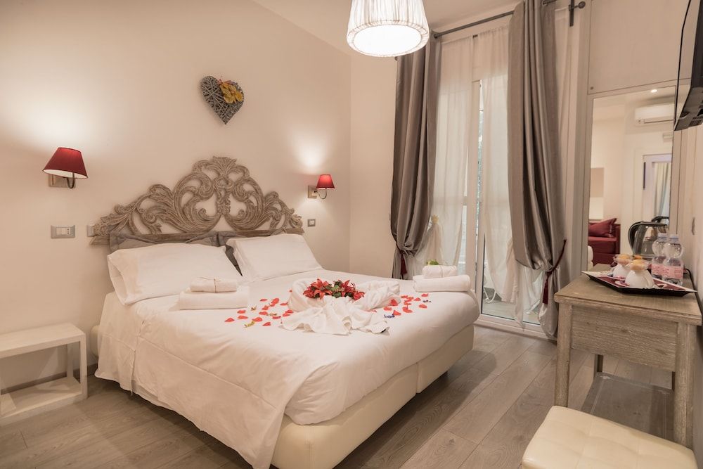 undefined Your Vatican Suite 2