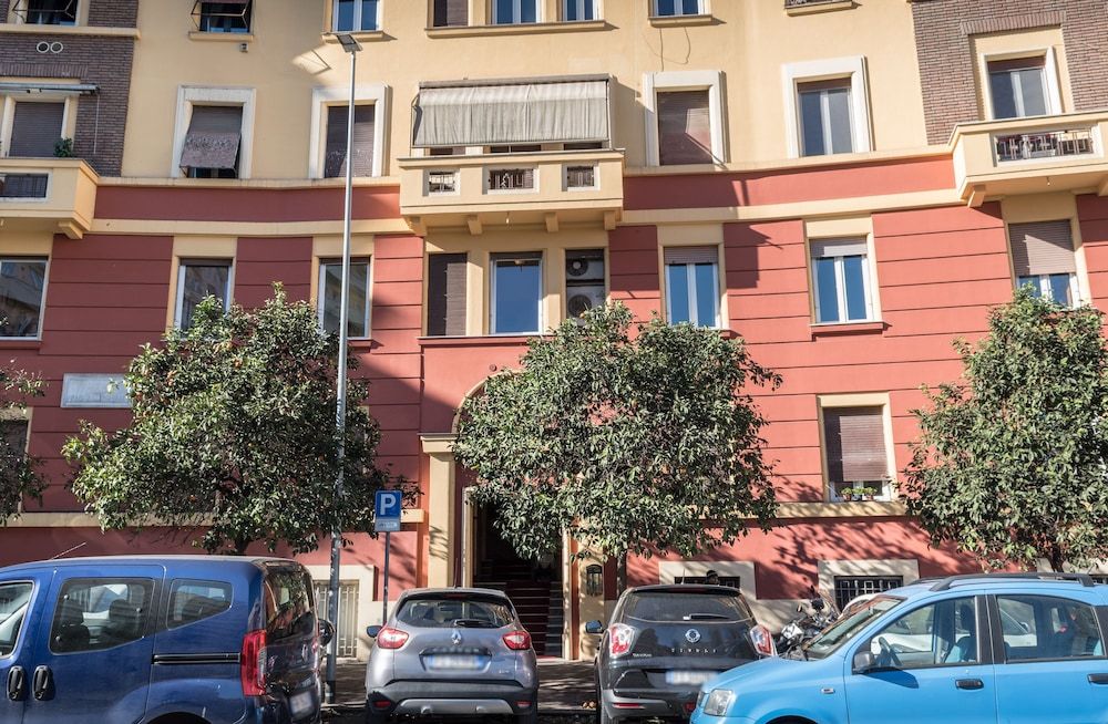 undefined Your Vatican Suite 7