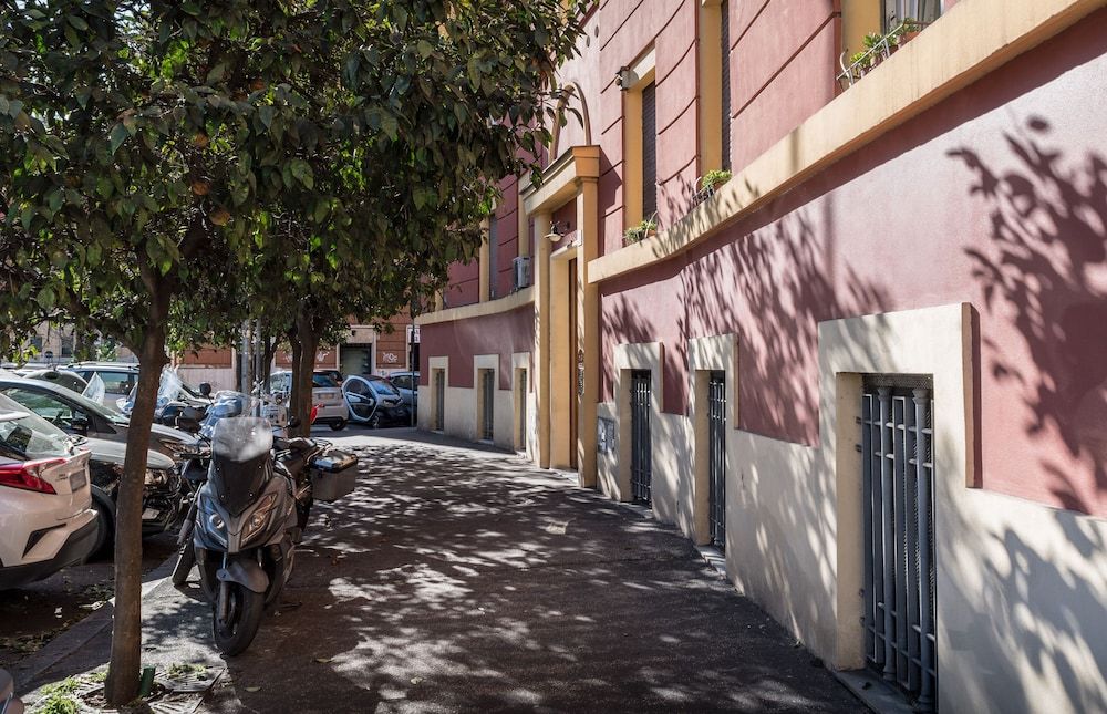 undefined Your Vatican Suite 9